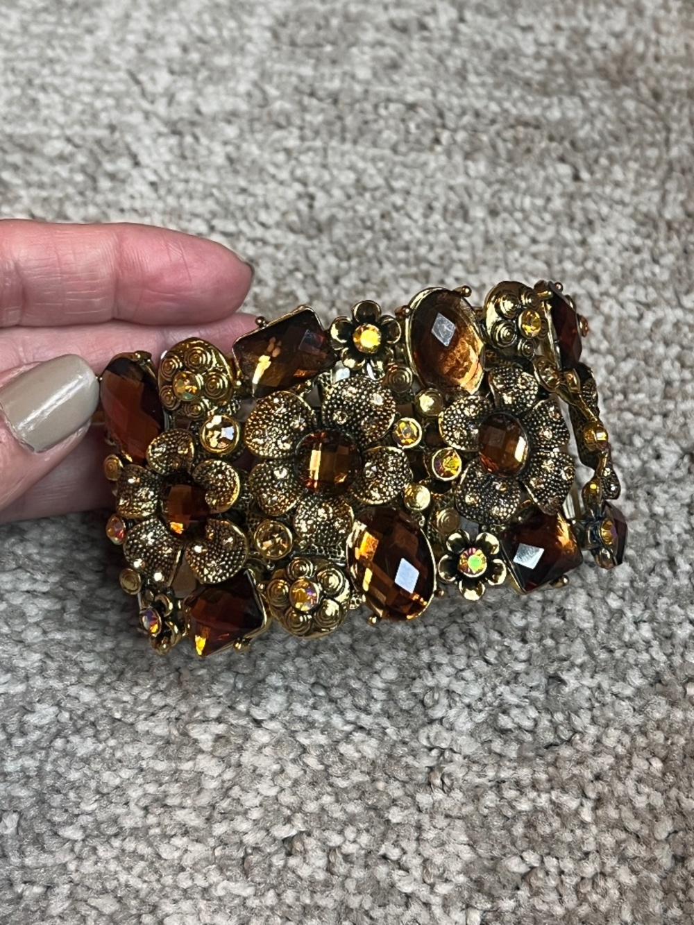 Stunning Costume Bracelet Gold/brown/crystal, statement piece